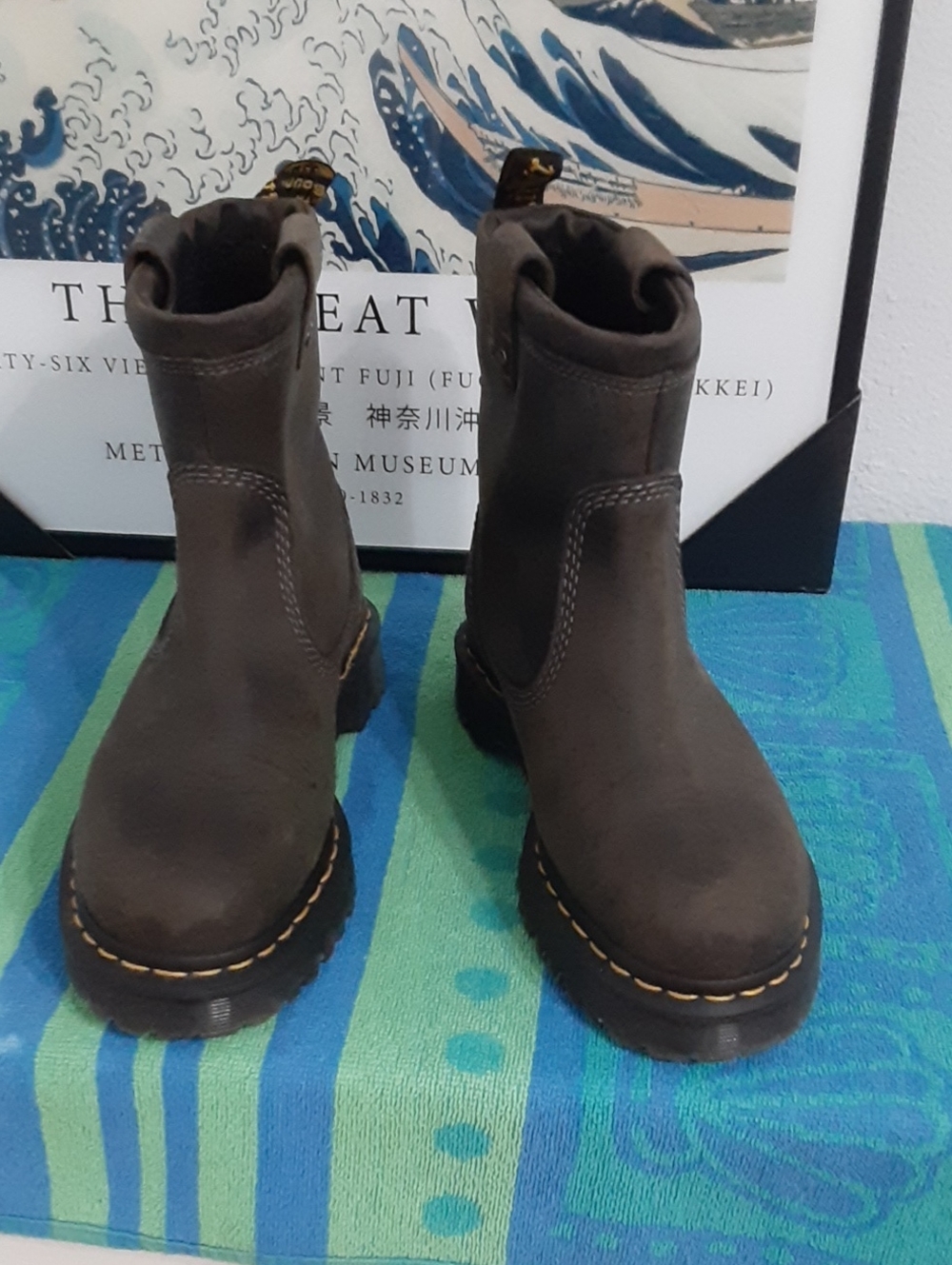 Dr. Martens  Women's 7 New Never Worn
